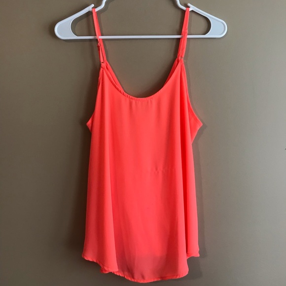 Lush Tank Top - Picture 2 of 2